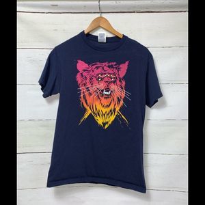 Unisex graphic T-shirt.